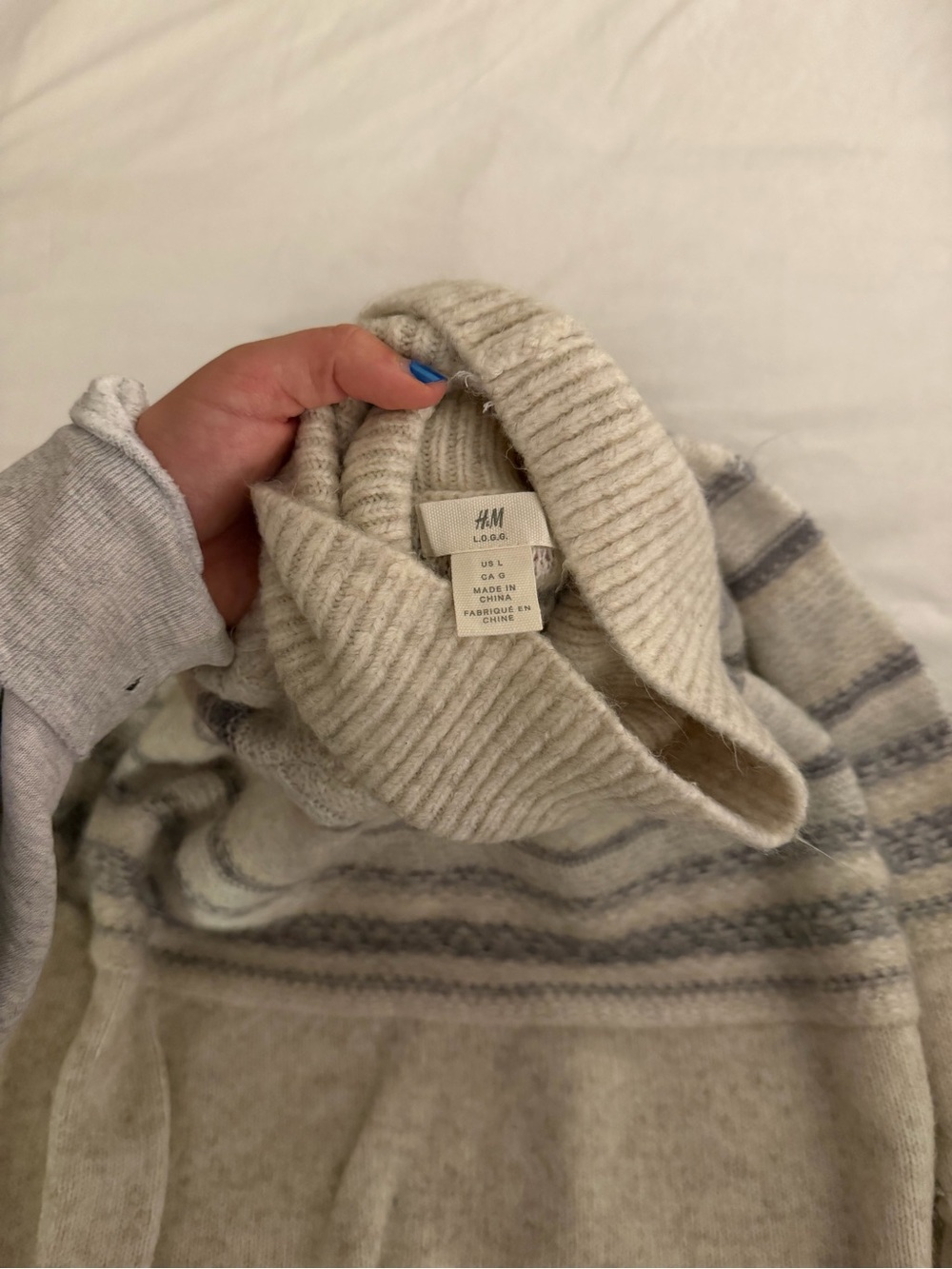 H&M Sweater - Picture 3 of 3